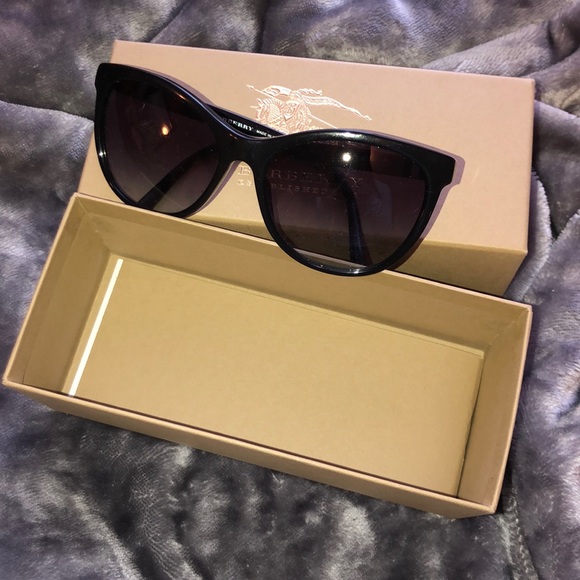 Accessories - 100% Authentic Burberry Sunglasses
